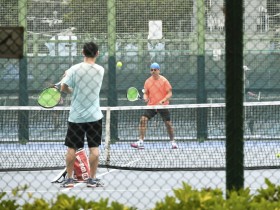홍콩 빅토리아 공원 테니스장 불법 대여 단속, 3명 체포